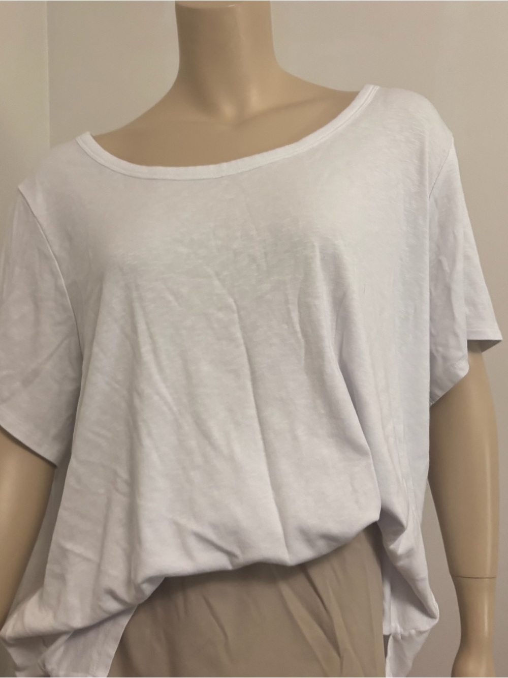 Rachel Zoe White Scoop Neck Short Sleeve Tee